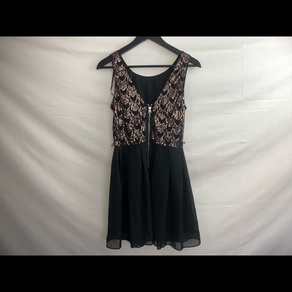 Love Reign Dress - Picture 3 of 5